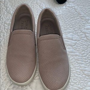 Slip on sneaker loafers, dress up or down.  GUC